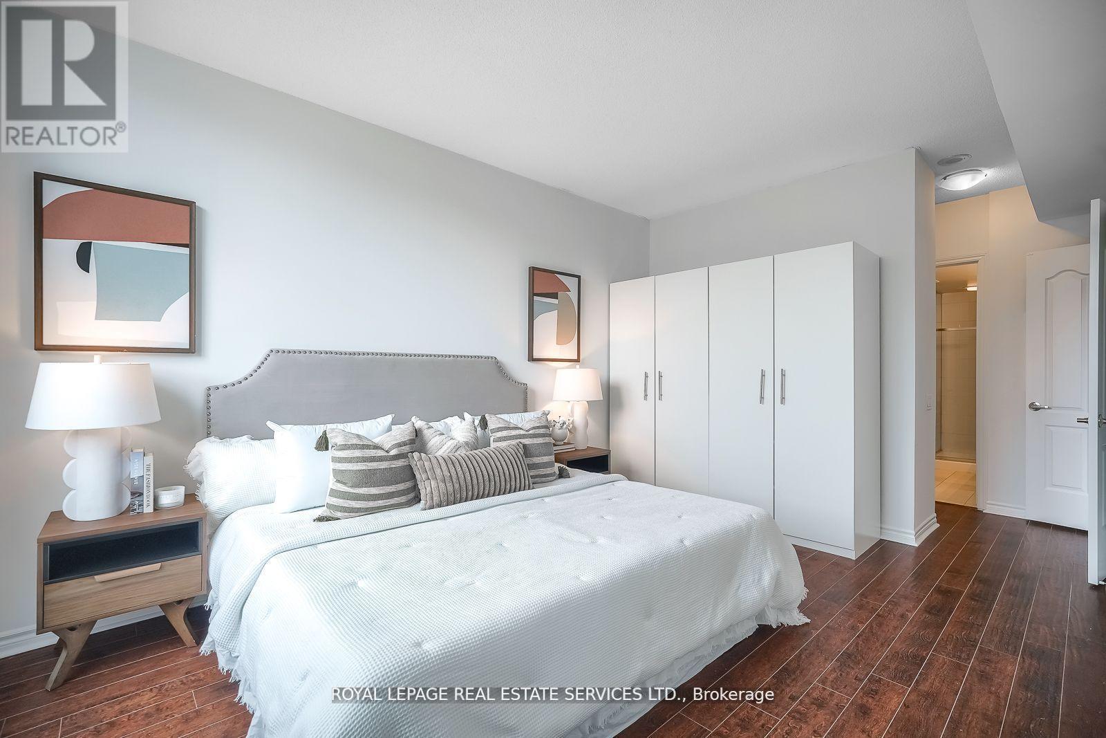 












811 - 18 WILLIAM CARSON CRESCENT

,
Toronto,




Ontario
M2P2G6

