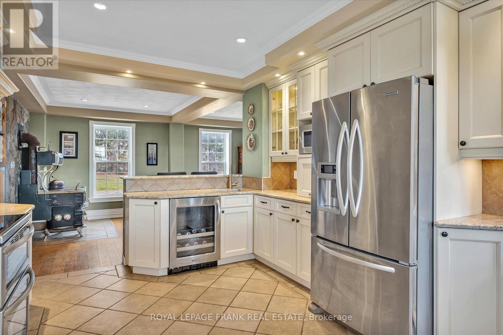 












1060 CENTRE LINE

,
Selwyn,







Ontario
K9J6X5

