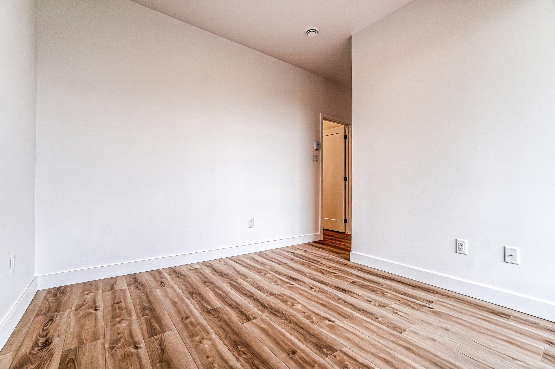 









10


Rue Vaudry

, B,
Sainte-Thérèse,




QC
J7E3B8

