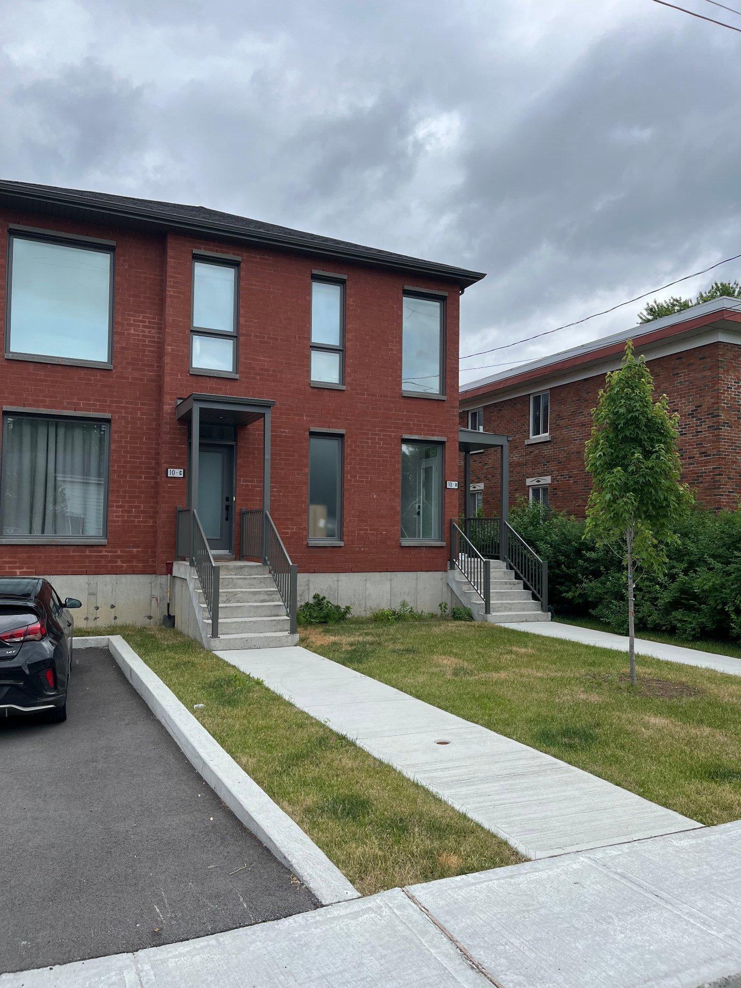









10


Rue Vaudry

, B,
Sainte-Thérèse,




QC
J7E3B8

