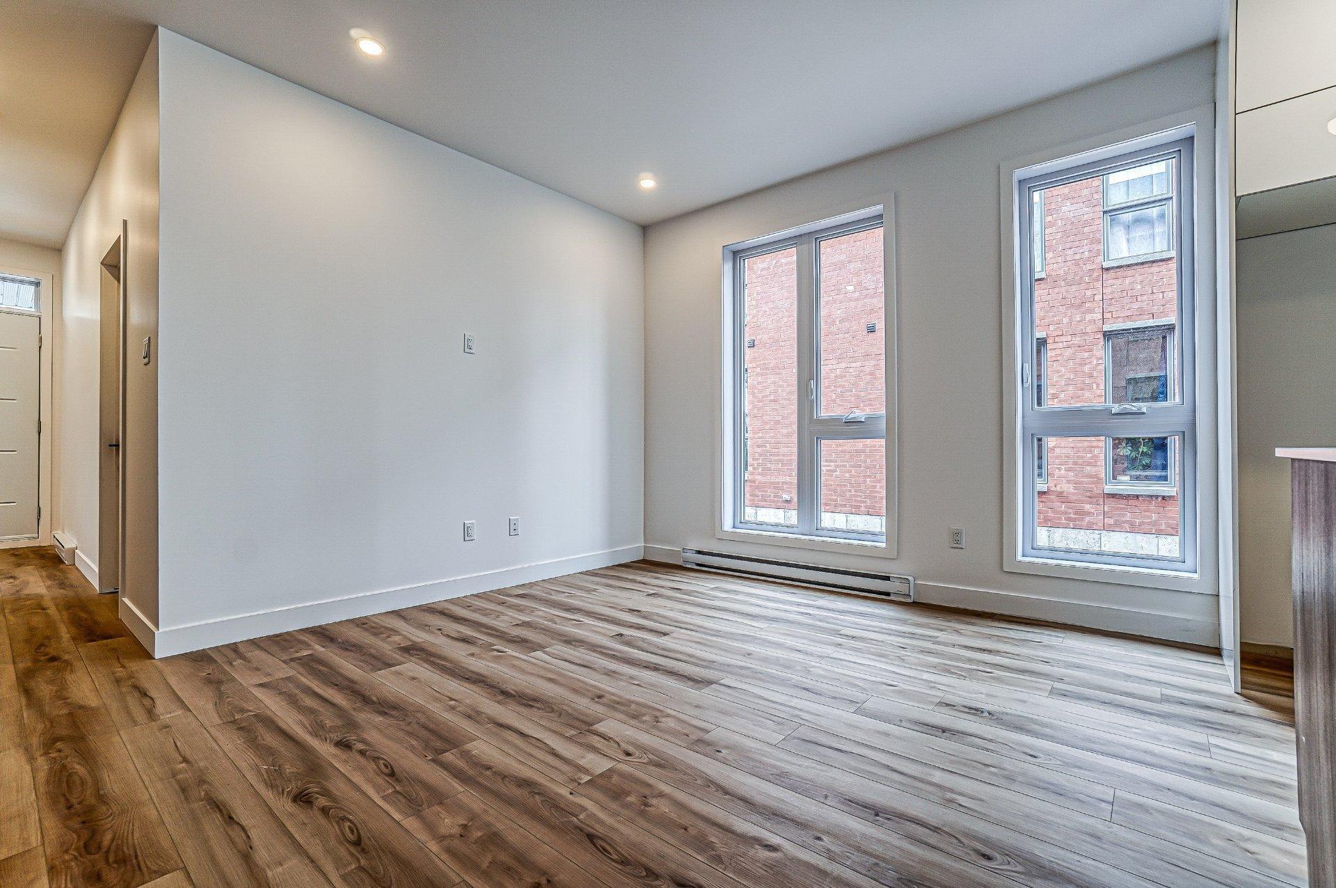 









10


Rue Vaudry

, B,
Sainte-Thérèse,




QC
J7E3B8

