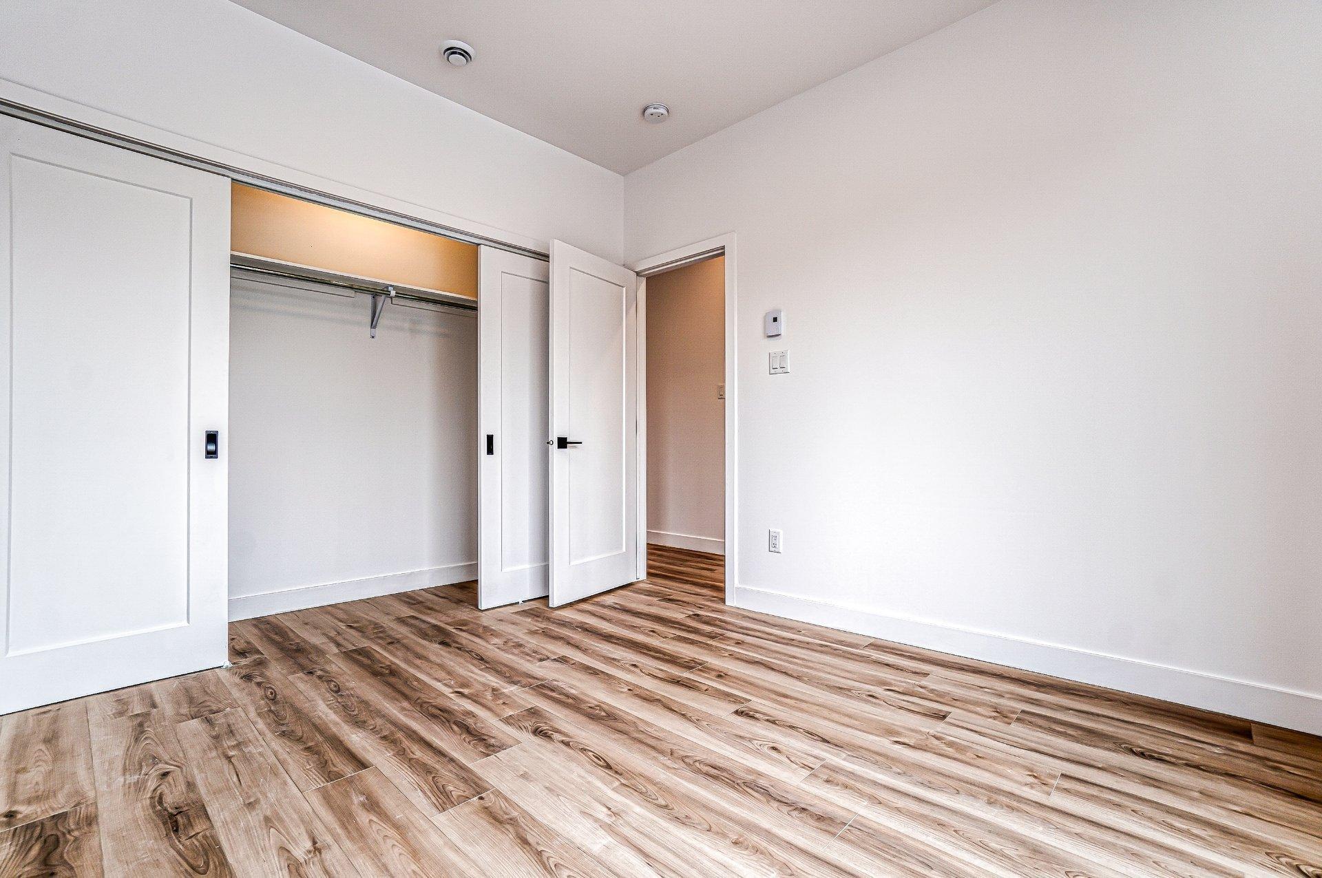 









10


Rue Vaudry

, B,
Sainte-Thérèse,




QC
J7E3B8

