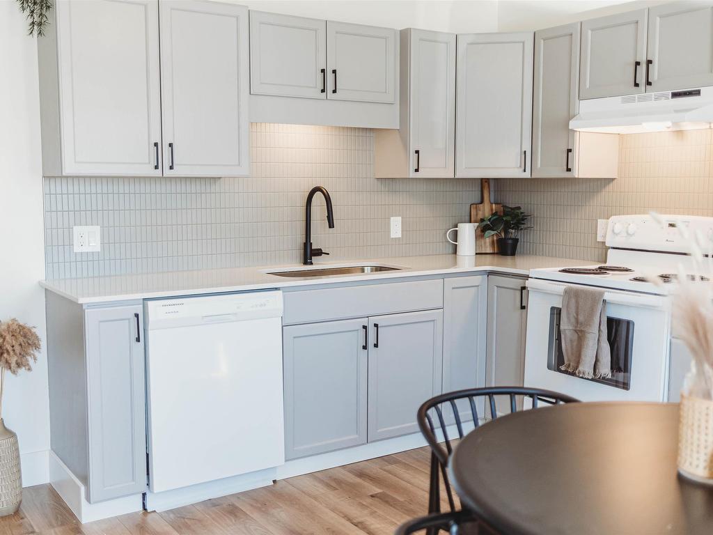 












525 University Avenue

,
Charlottetown,




PE
C1A 9M8

