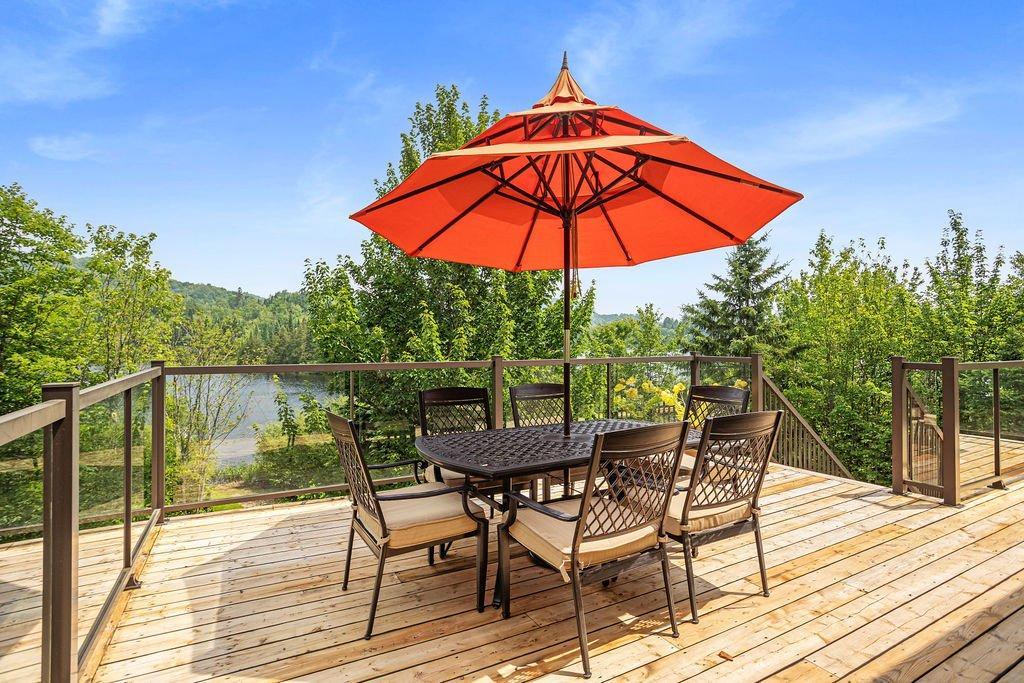 









1056


Ch. Morgan

,
Saint-Adolphe-d'Howard,




QC
J0T2B2

