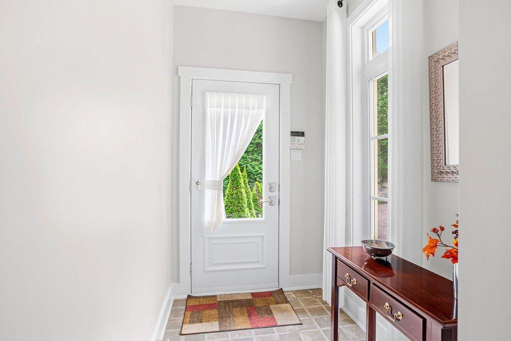 









1056


Ch. Morgan

,
Saint-Adolphe-d'Howard,




QC
J0T2B2

