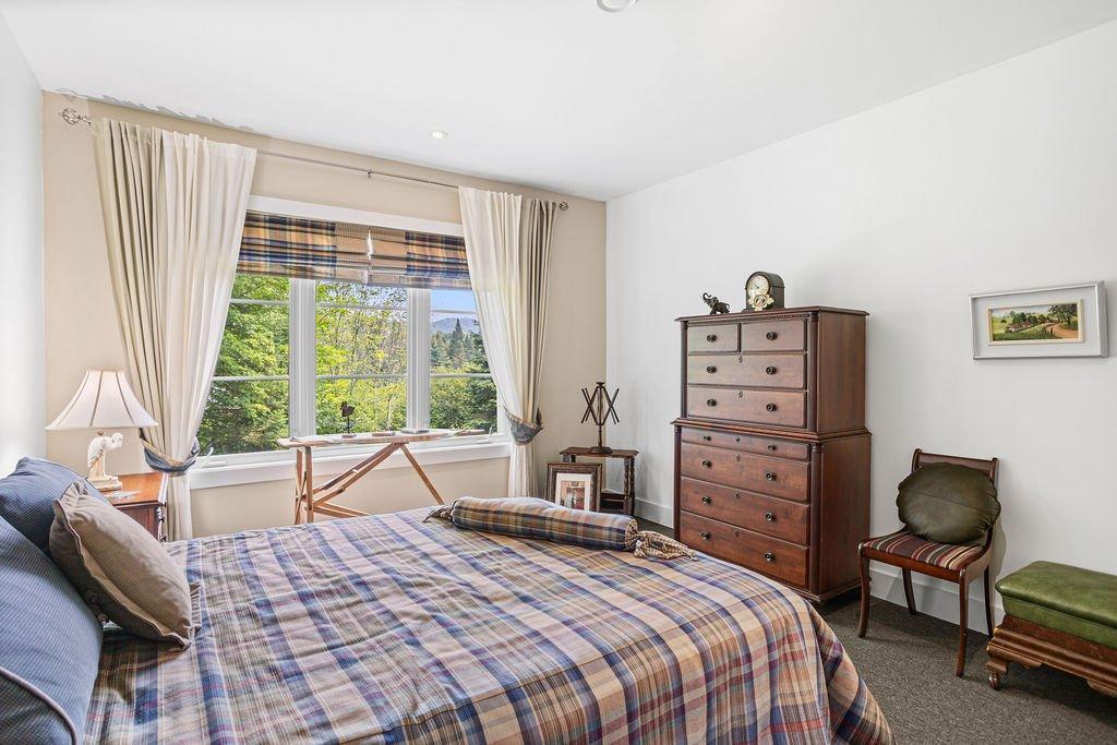 









1056


Ch. Morgan

,
Saint-Adolphe-d'Howard,




QC
J0T2B2

