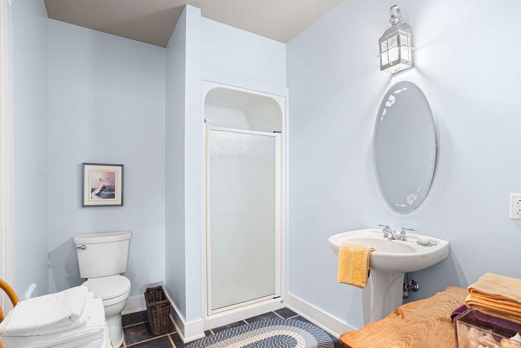 









1056


Ch. Morgan

,
Saint-Adolphe-d'Howard,




QC
J0T2B2

