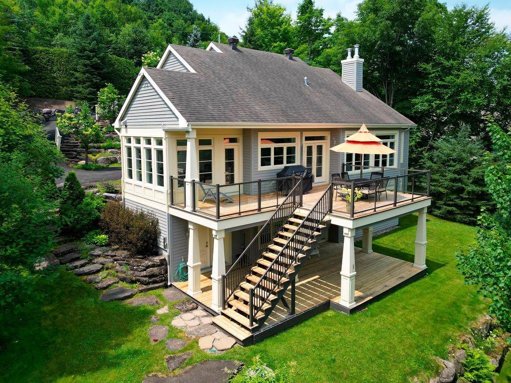 









1056


Ch. Morgan

,
Saint-Adolphe-d'Howard,




QC
J0T2B2

