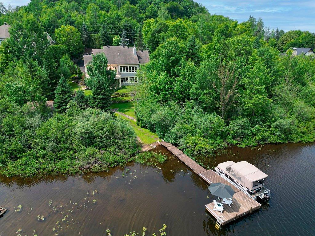 









1056


Ch. Morgan

,
Saint-Adolphe-d'Howard,




QC
J0T2B2

