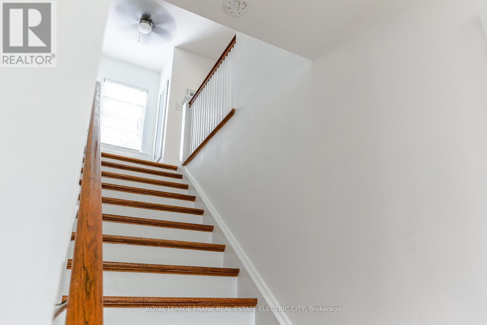 












1307 MONAGHAN ROAD

,
Peterborough Central (Old West End),




Ontario
K9J5L9

