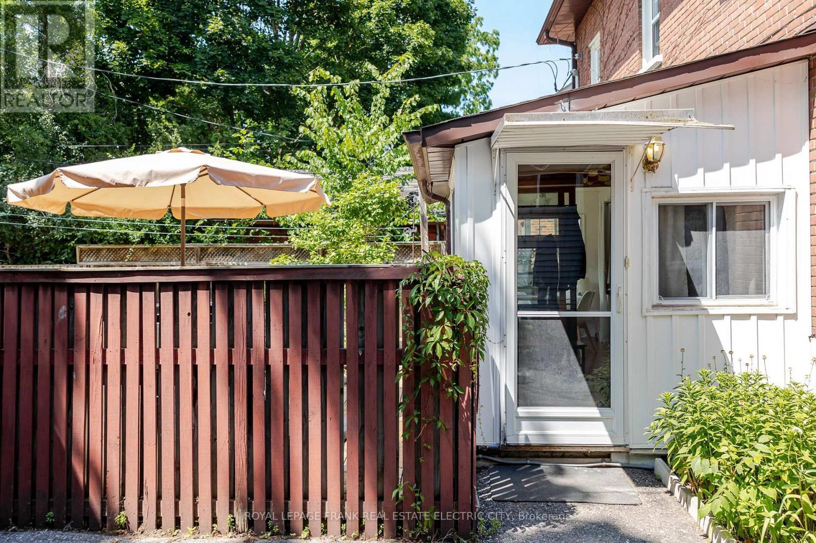 












1307 MONAGHAN ROAD

,
Peterborough Central (Old West End),




Ontario
K9J5L9

