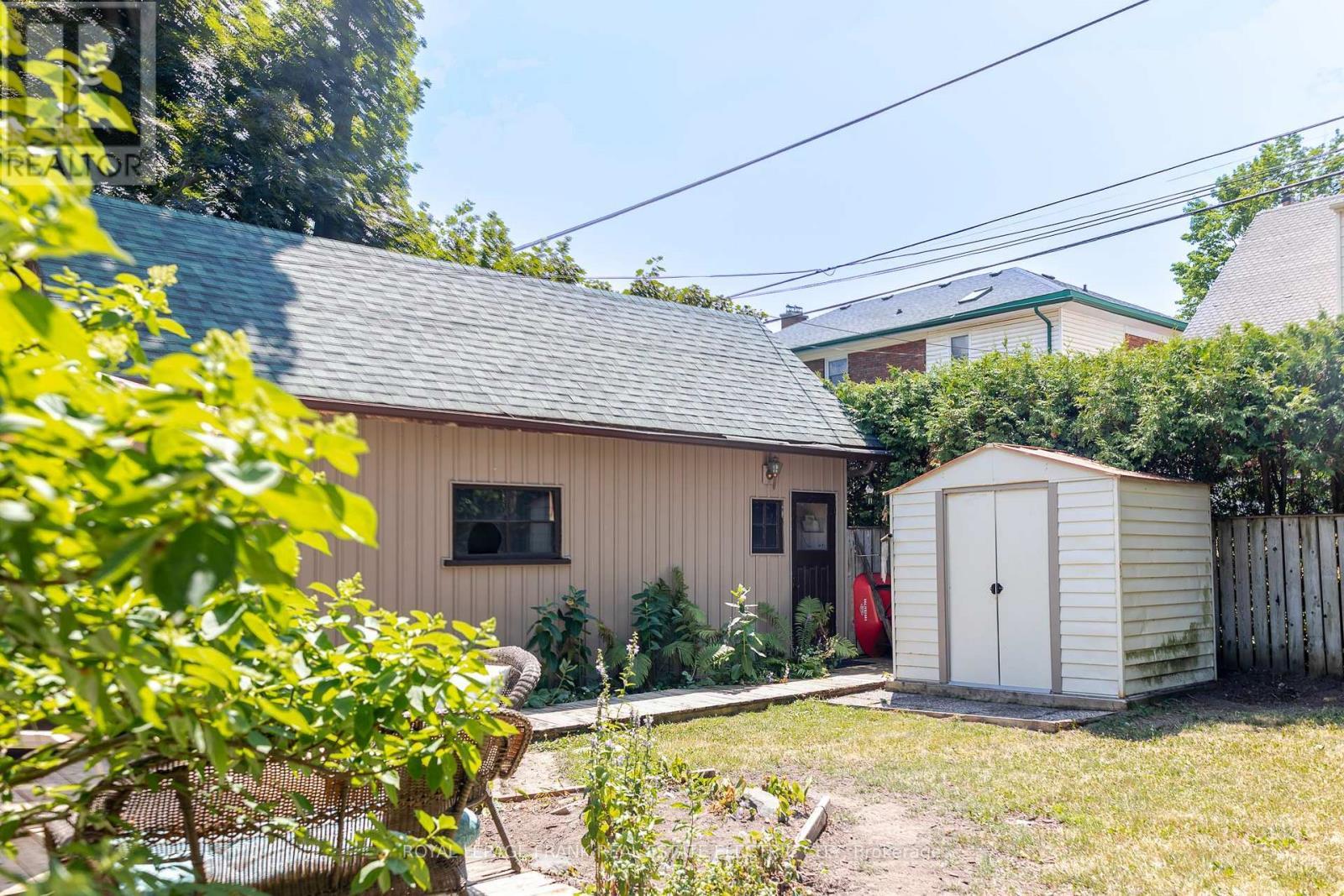 












1307 MONAGHAN ROAD

,
Peterborough Central (Old West End),




Ontario
K9J5L9

