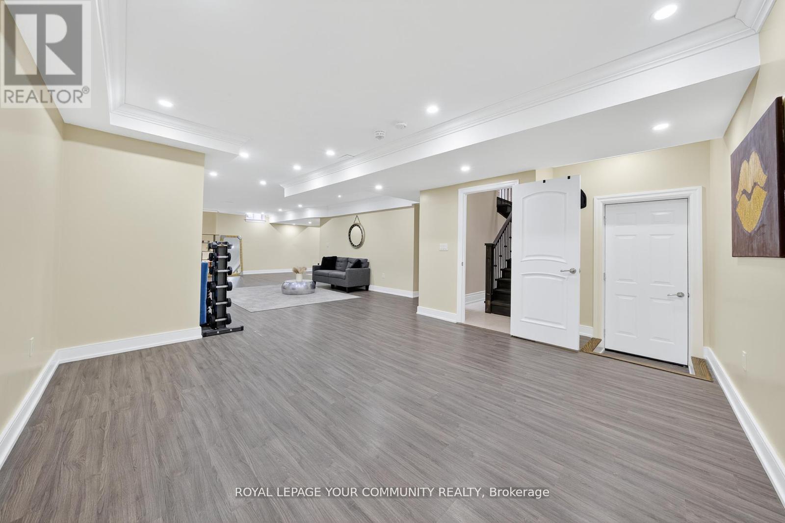 












1 LANCER DRIVE

,
Vaughan,




Ontario
L6A1E4

