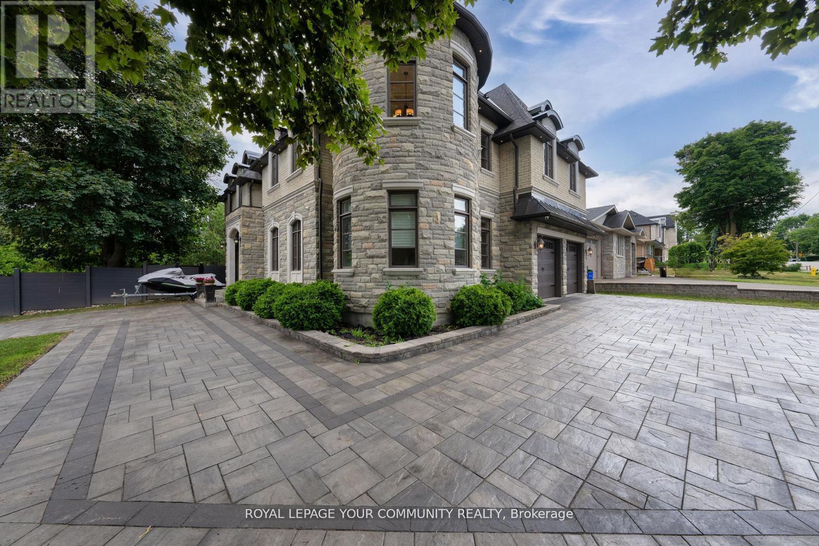 












1 LANCER DRIVE

,
Vaughan,




Ontario
L6A1E4

