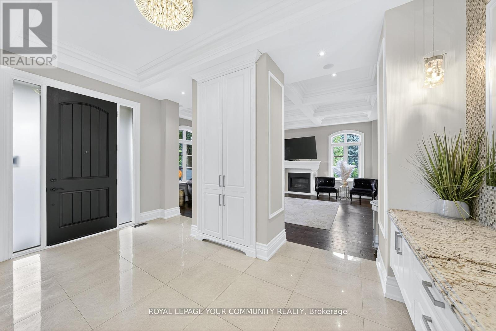 












1 LANCER DRIVE

,
Vaughan,




Ontario
L6A1E4


