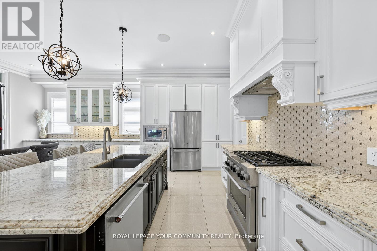 












1 LANCER DRIVE

,
Vaughan,




Ontario
L6A1E4

