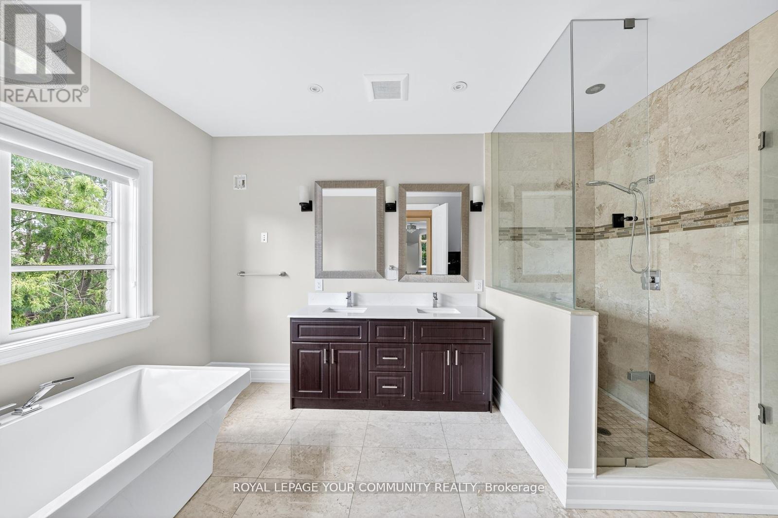 












1 LANCER DRIVE

,
Vaughan,




Ontario
L6A1E4


