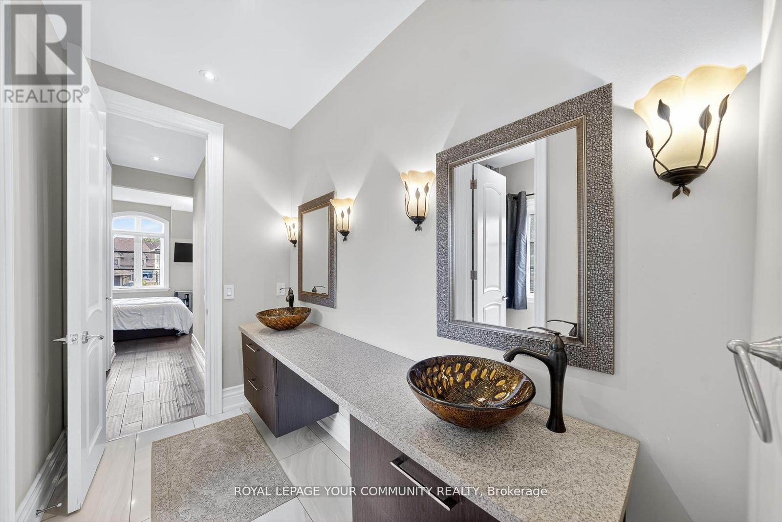 












1 LANCER DRIVE

,
Vaughan,




Ontario
L6A1E4

