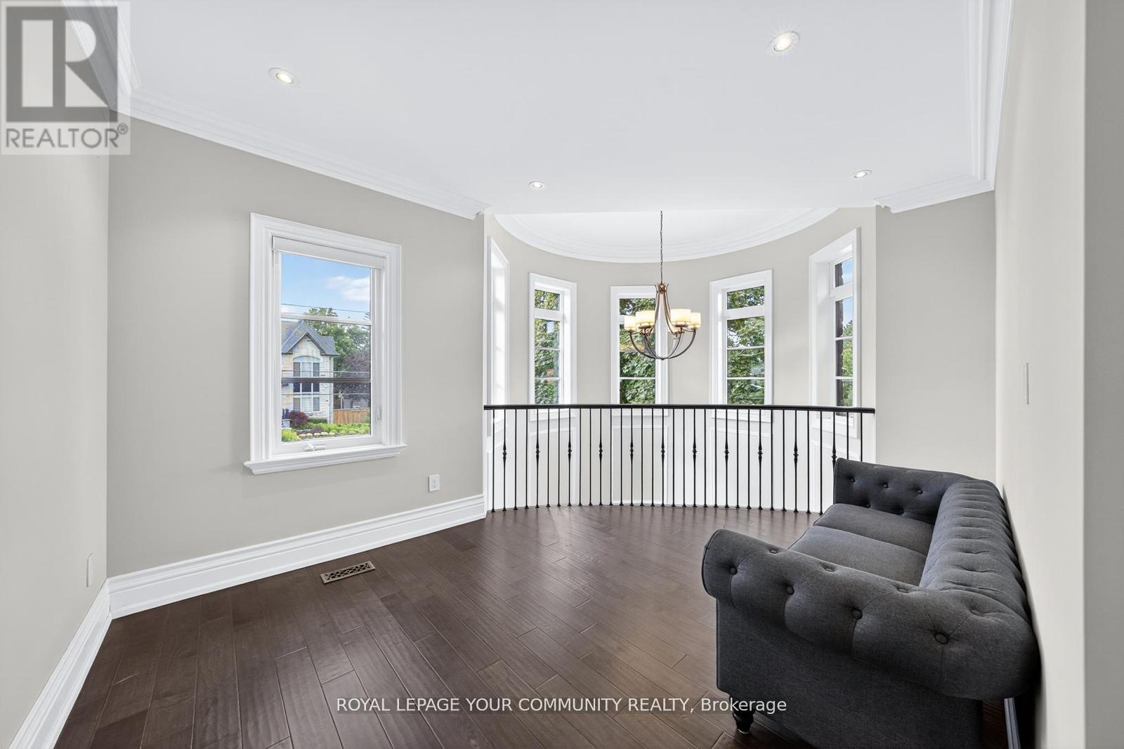 












1 LANCER DRIVE

,
Vaughan,




Ontario
L6A1E4

