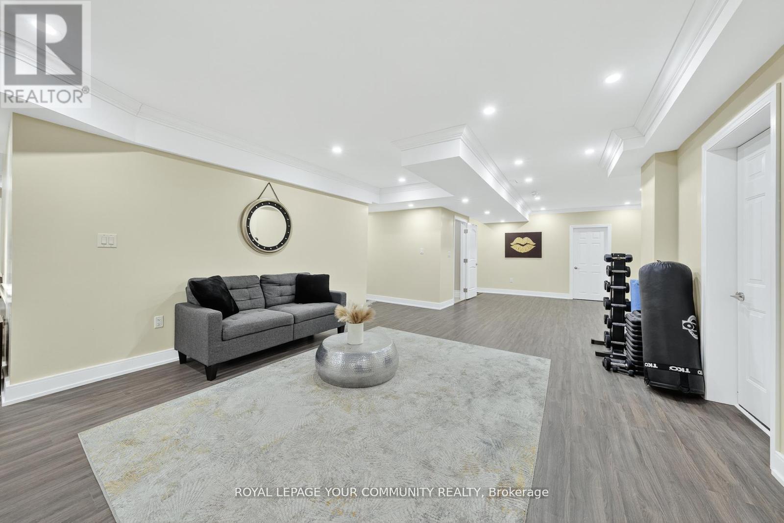 












1 LANCER DRIVE

,
Vaughan,




Ontario
L6A1E4

