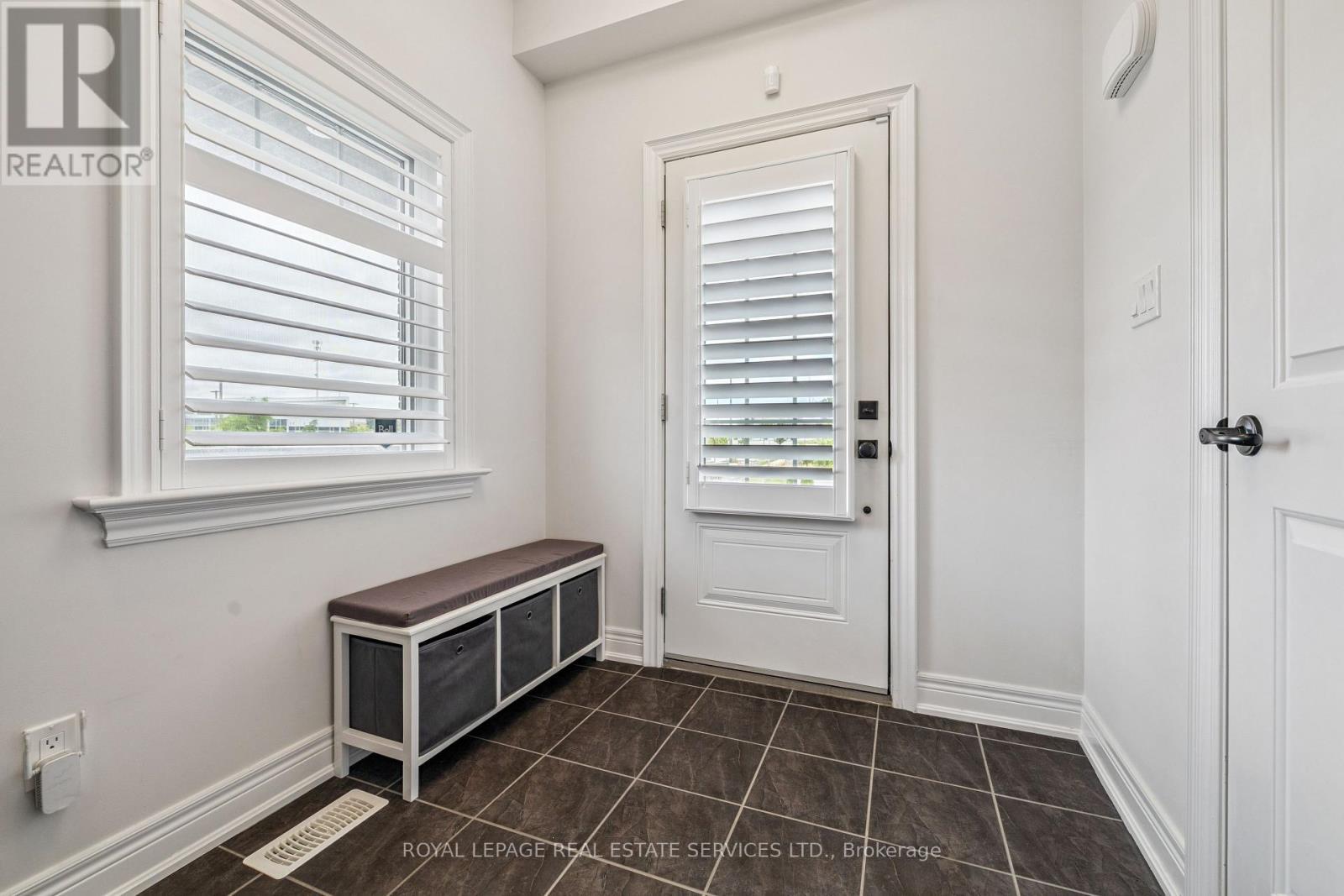 












1 - 92 SEVERINO CIRCLE

,
West Lincoln,




Ontario
L0R2A0

