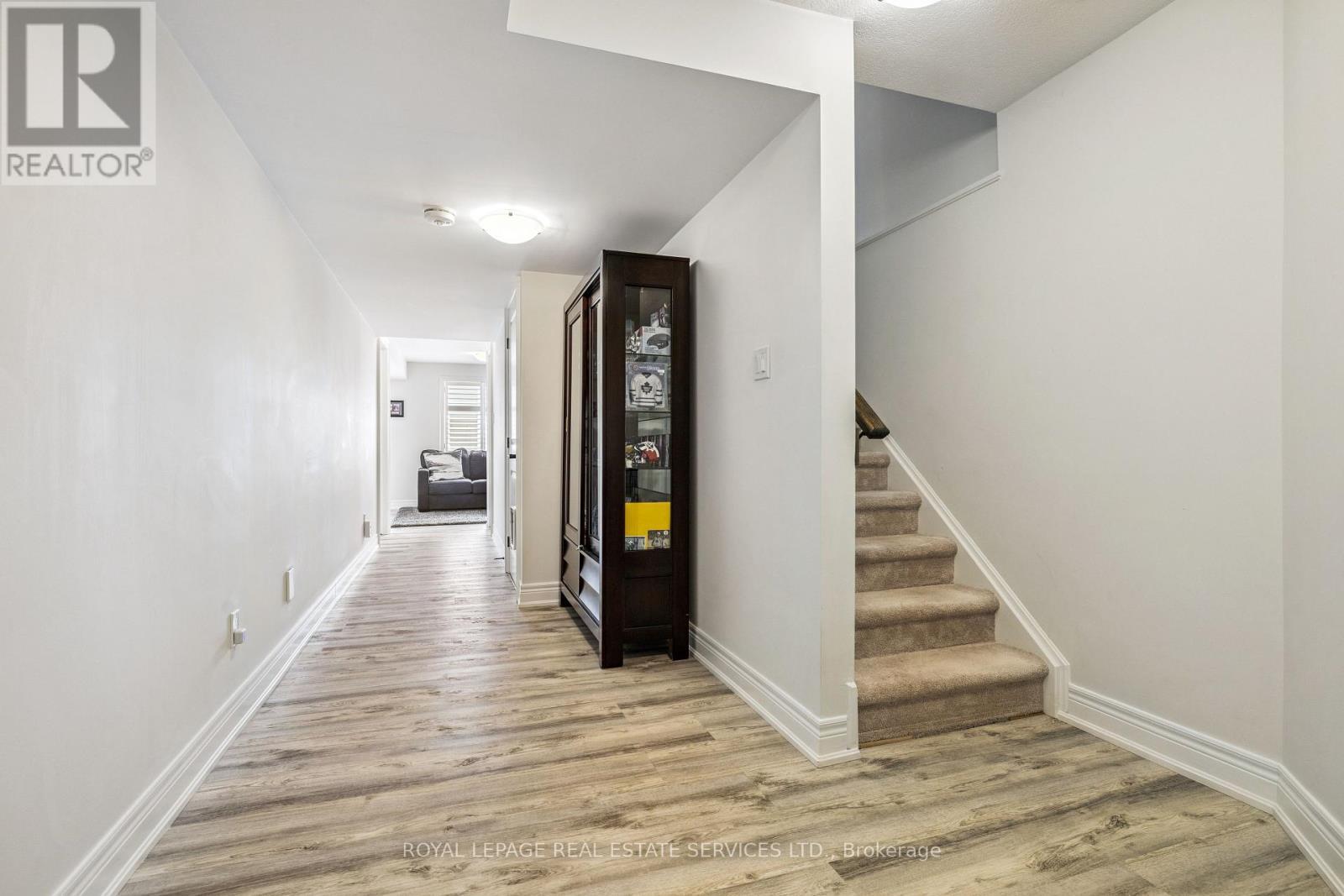 












1 - 92 SEVERINO CIRCLE

,
West Lincoln,




Ontario
L0R2A0

