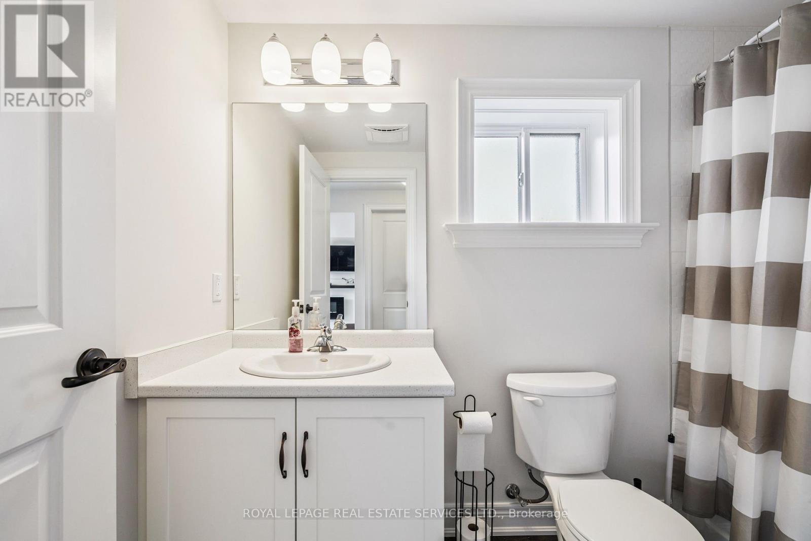 












1 - 92 SEVERINO CIRCLE

,
West Lincoln,




Ontario
L0R2A0

