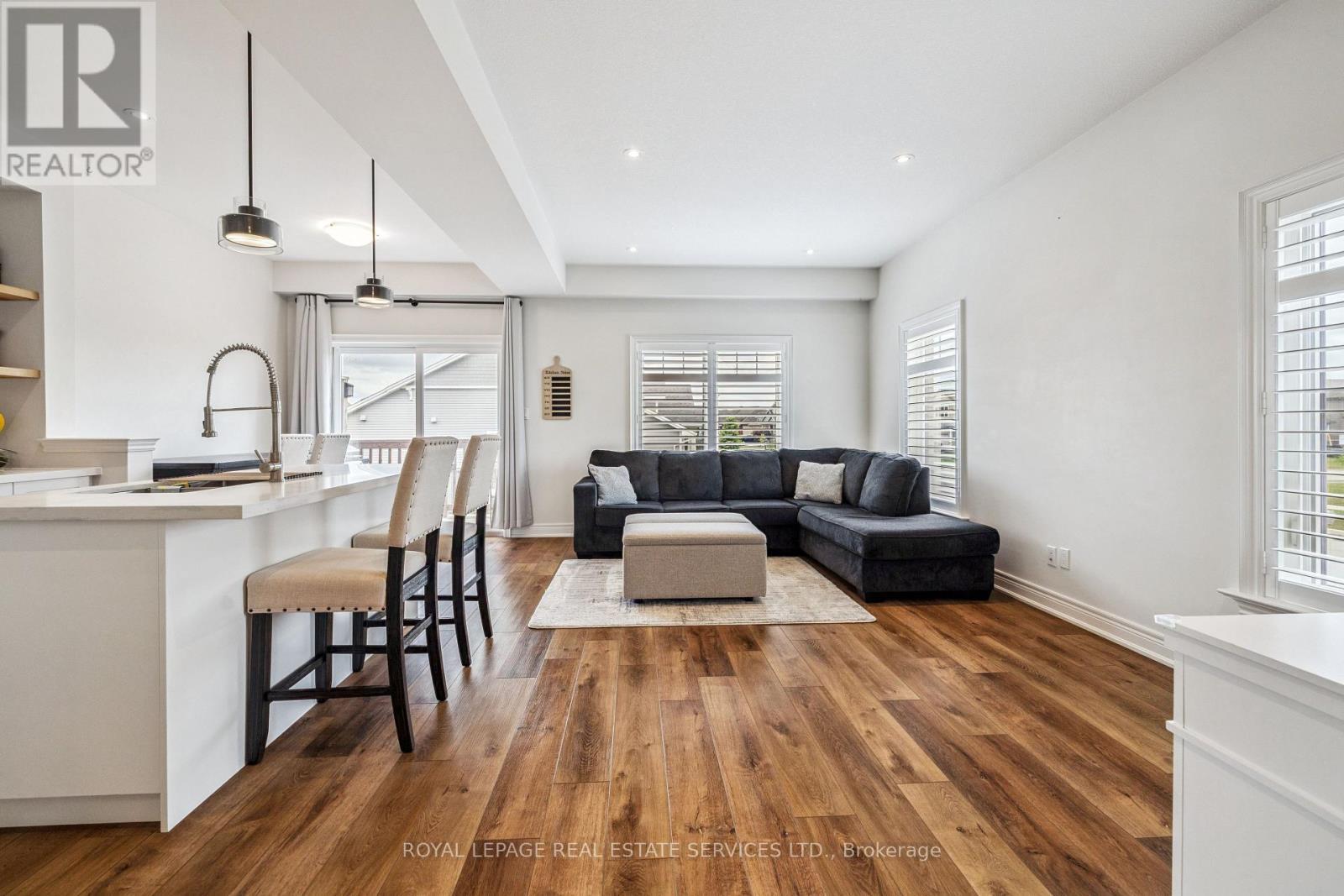 












1 - 92 SEVERINO CIRCLE

,
West Lincoln,




Ontario
L0R2A0

