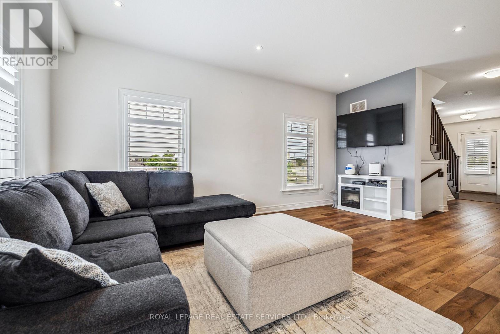 












1 - 92 SEVERINO CIRCLE

,
West Lincoln,




Ontario
L0R2A0

