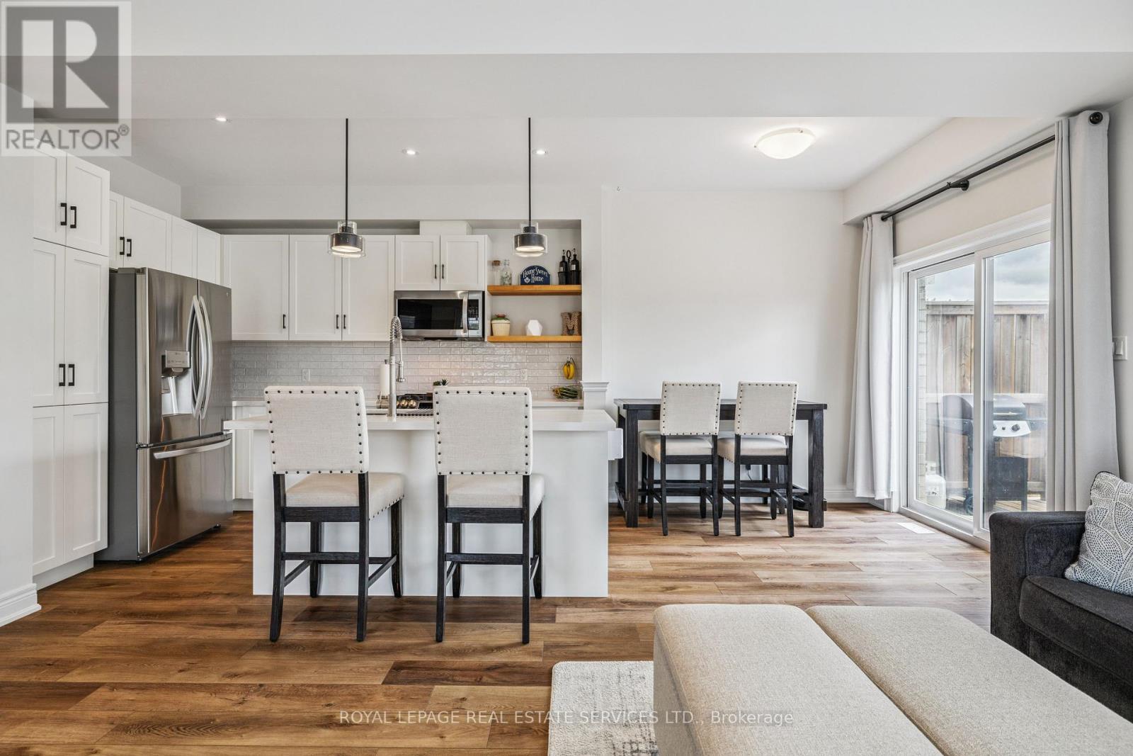 












1 - 92 SEVERINO CIRCLE

,
West Lincoln,




Ontario
L0R2A0


