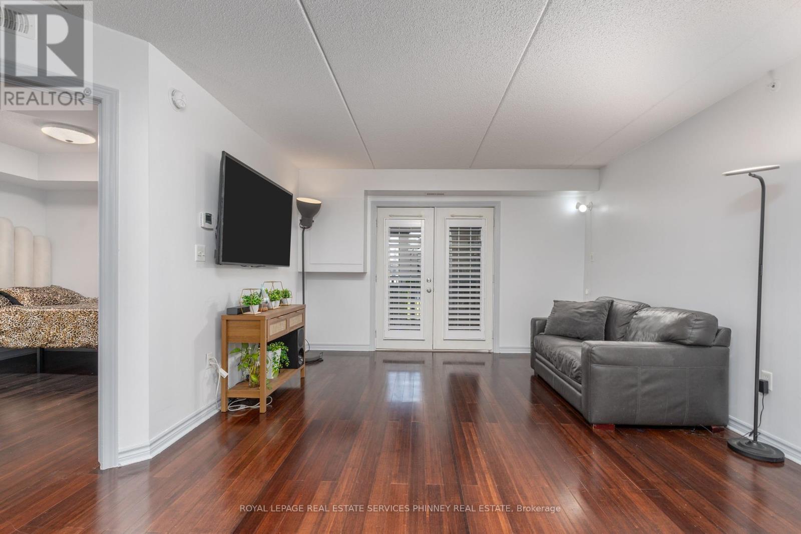 












208 - 1350 MAIN STREET

,
Milton,




Ontario
L9T7S7

