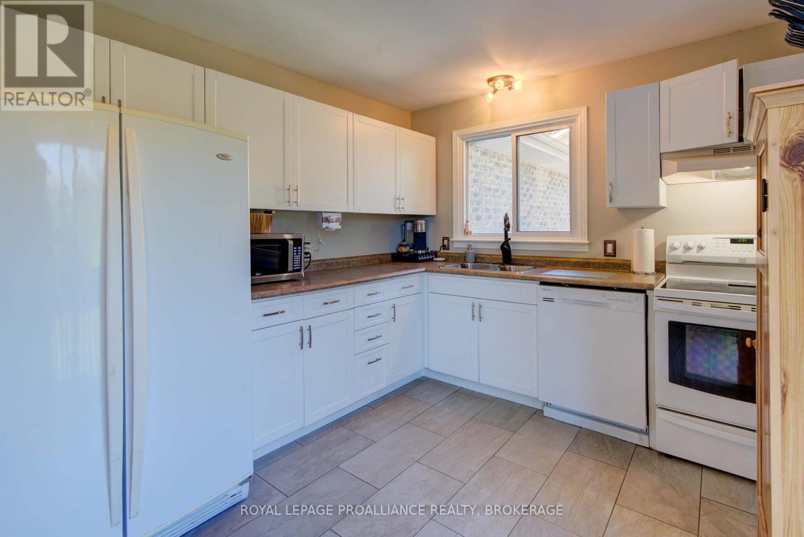 












1078 LOMBARDY STREET

,
Kingston (South of Taylor-Kidd Blvd),




Ontario
K7M8M6

