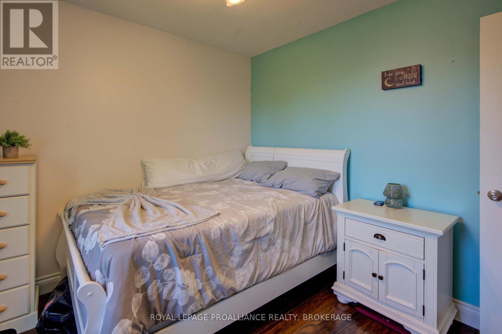 












1078 LOMBARDY STREET

,
Kingston (South of Taylor-Kidd Blvd),




Ontario
K7M8M6

