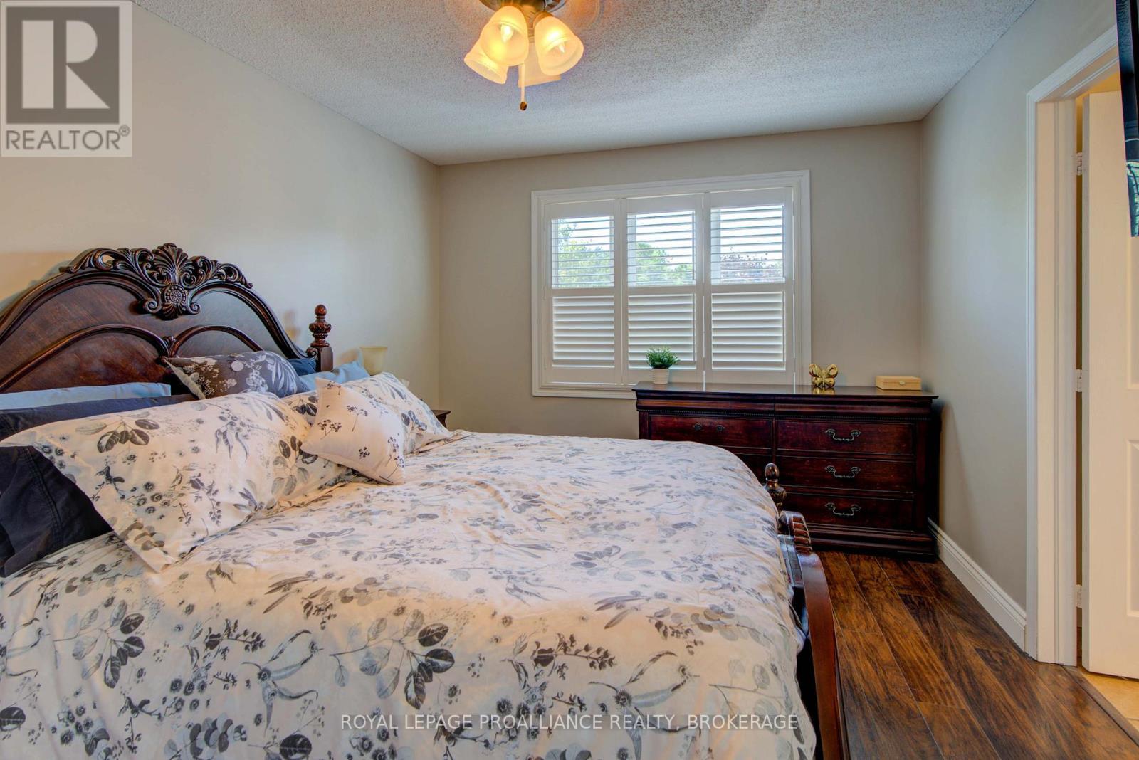 












1078 LOMBARDY STREET

,
Kingston (South of Taylor-Kidd Blvd),




Ontario
K7M8M6

