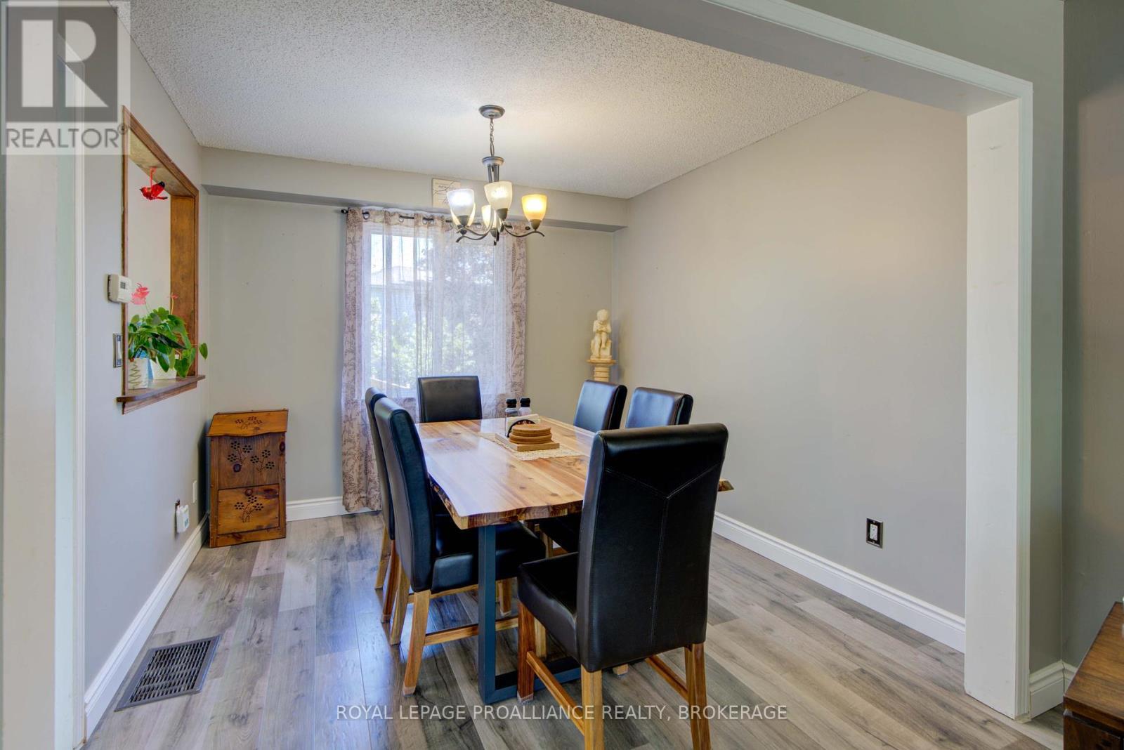 












1078 LOMBARDY STREET

,
Kingston (South of Taylor-Kidd Blvd),




Ontario
K7M8M6

