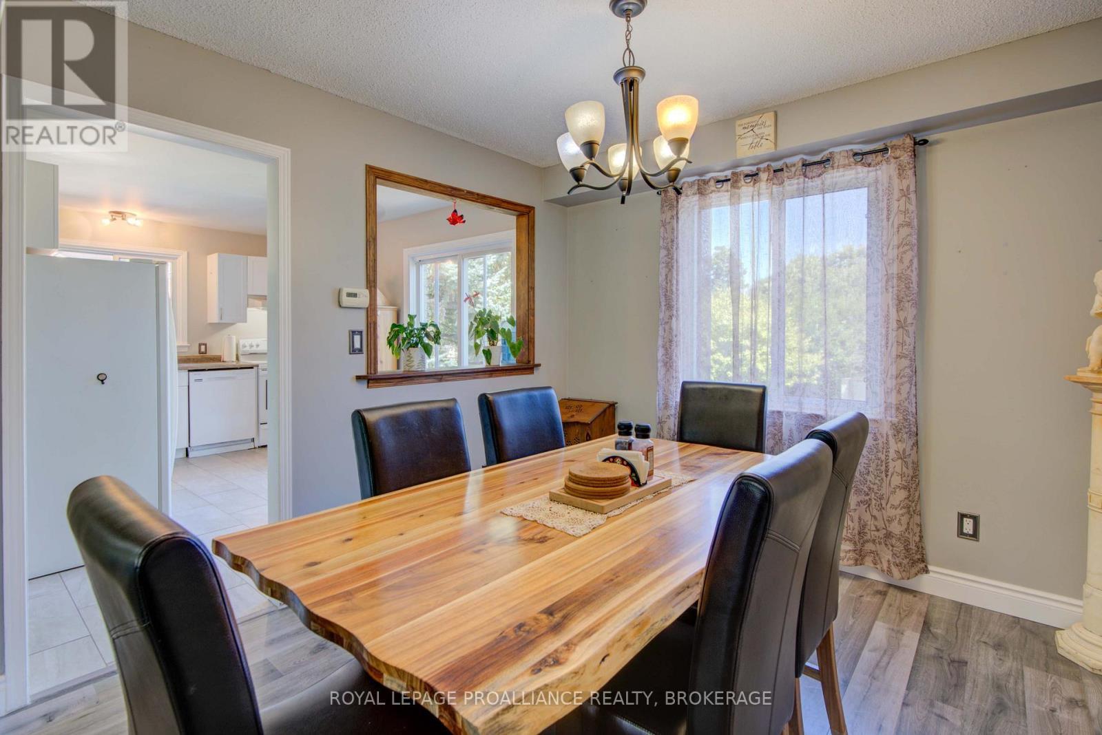 












1078 LOMBARDY STREET

,
Kingston (South of Taylor-Kidd Blvd),




Ontario
K7M8M6

