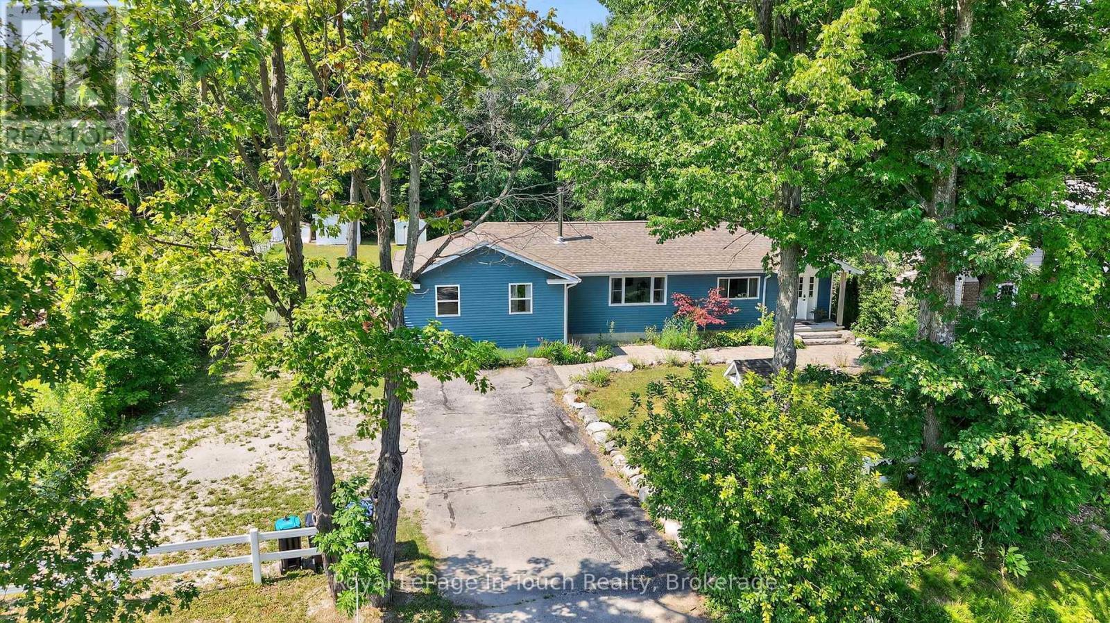 












346 CONCESSION ROAD 13 W

,
Tiny,




Ontario
L0L2J0

