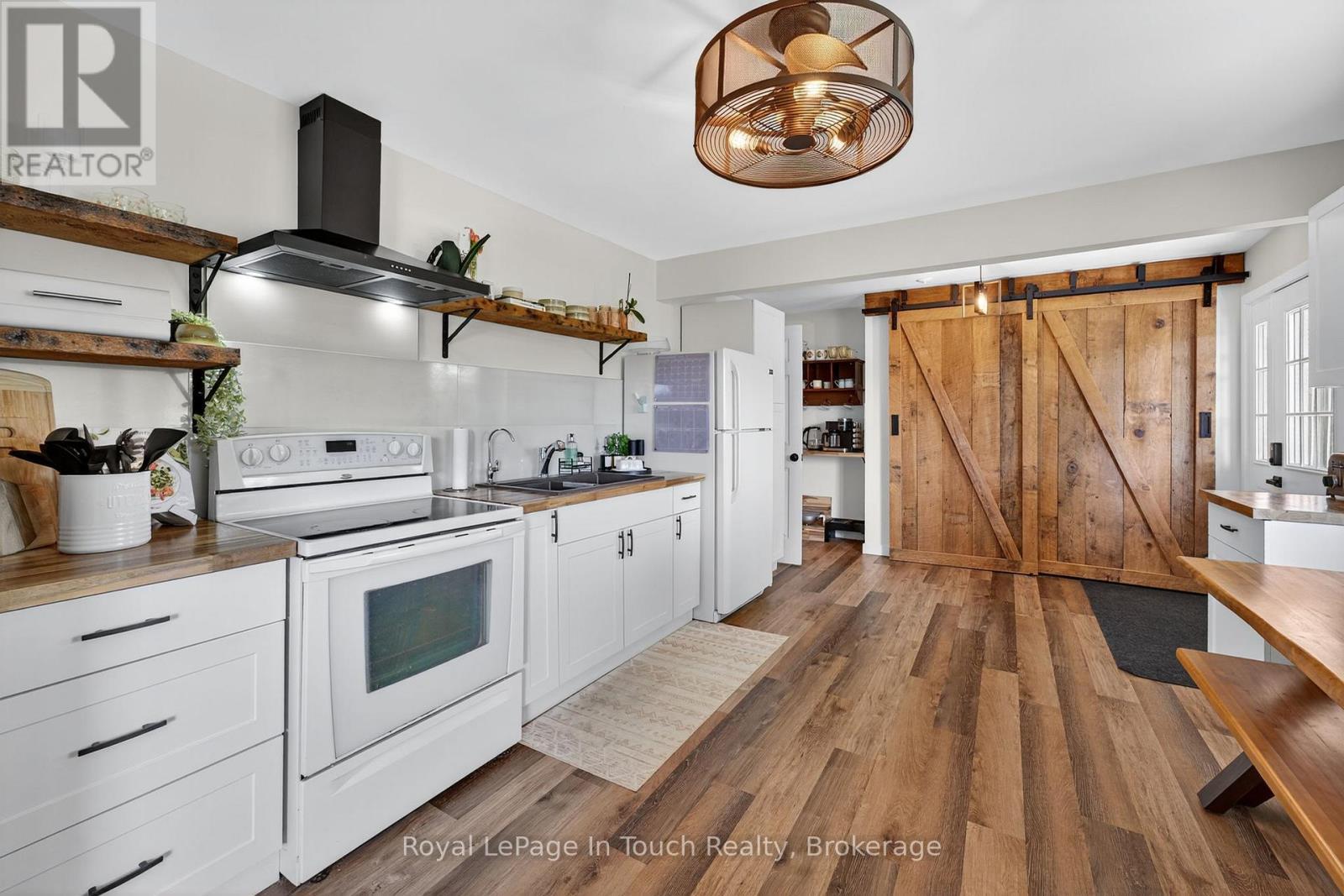 












346 CONCESSION ROAD 13 W

,
Tiny,




Ontario
L0L2J0

