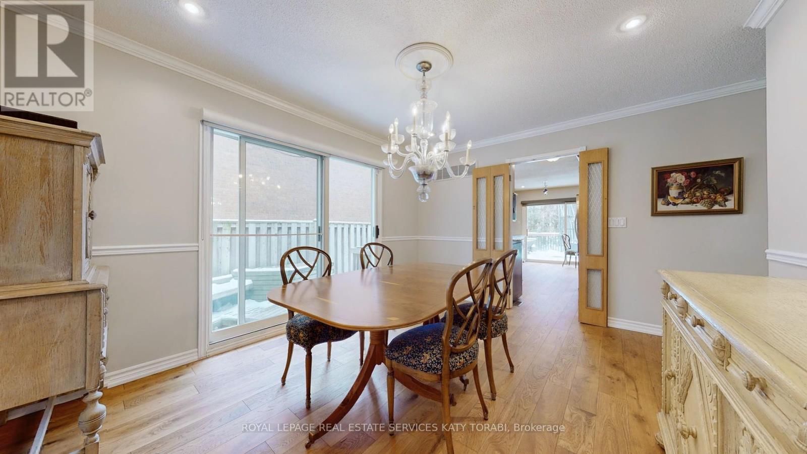 












52 LEACOCK CRESCENT

,
Toronto,




Ontario
M3B1P1

