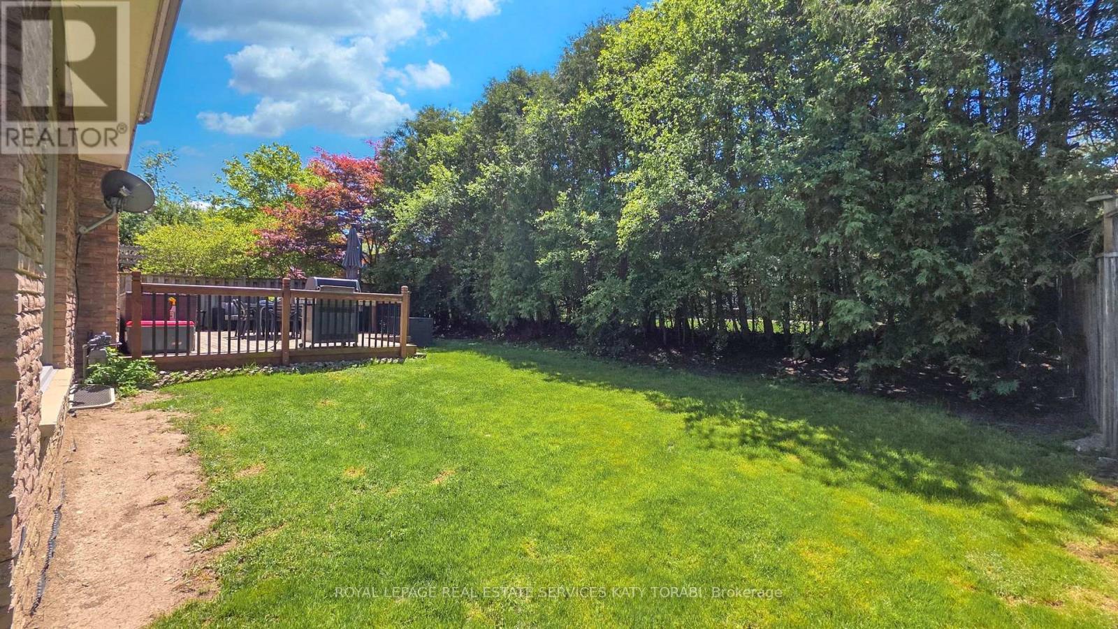 












52 LEACOCK CRESCENT

,
Toronto,




Ontario
M3B1P1

