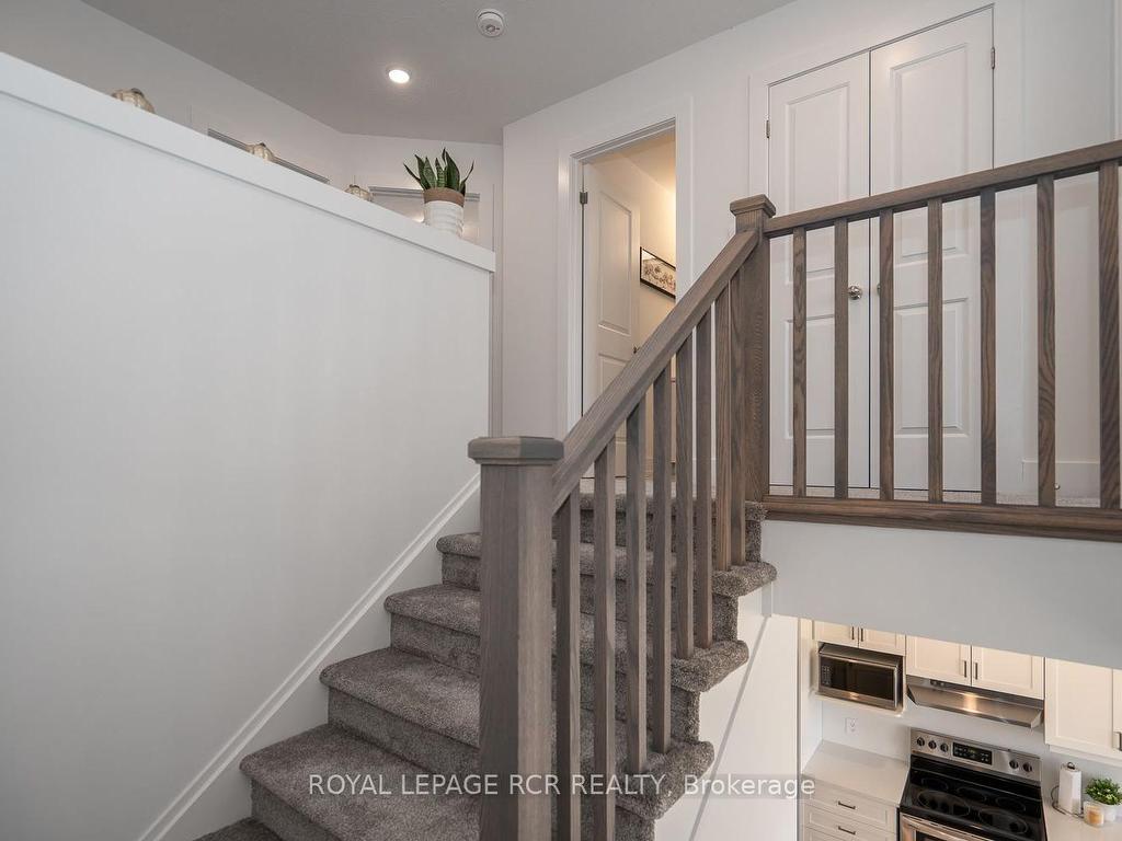 









690


Broadway

Avenue, 19,
Orangeville,




ON
L9W 7T7

