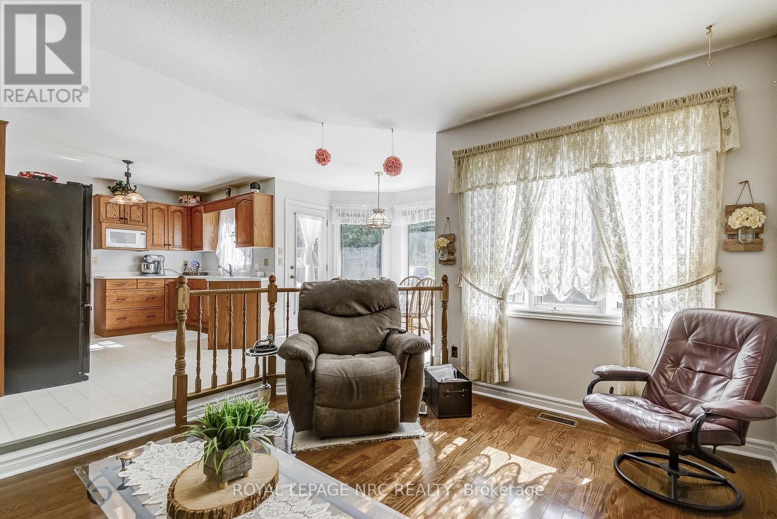 












8 HEARTH COURT

,
Niagara-on-the-Lake (Virgil),




Ontario
L0S1J0

