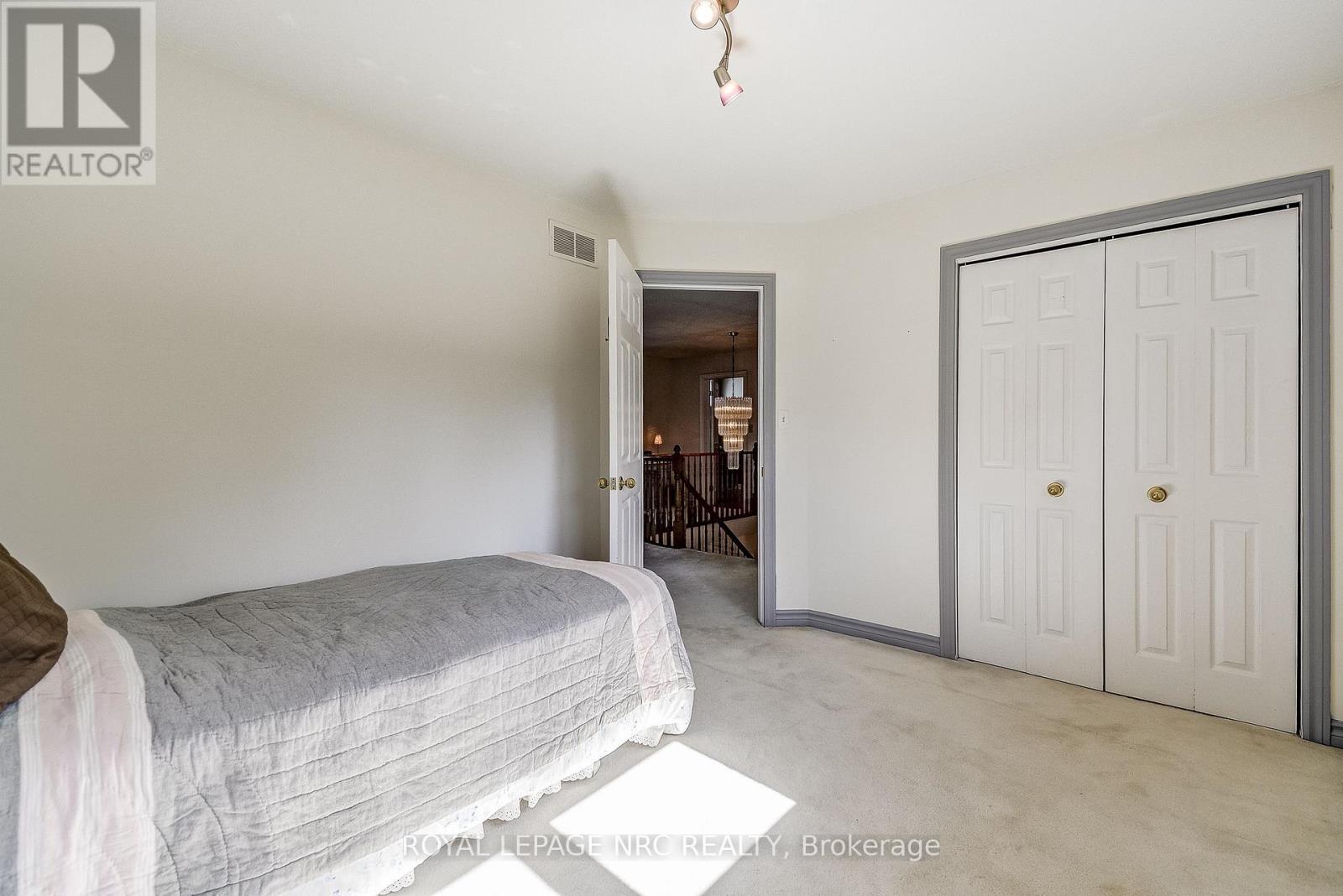 












8 HEARTH COURT

,
Niagara-on-the-Lake (Virgil),




Ontario
L0S1J0

