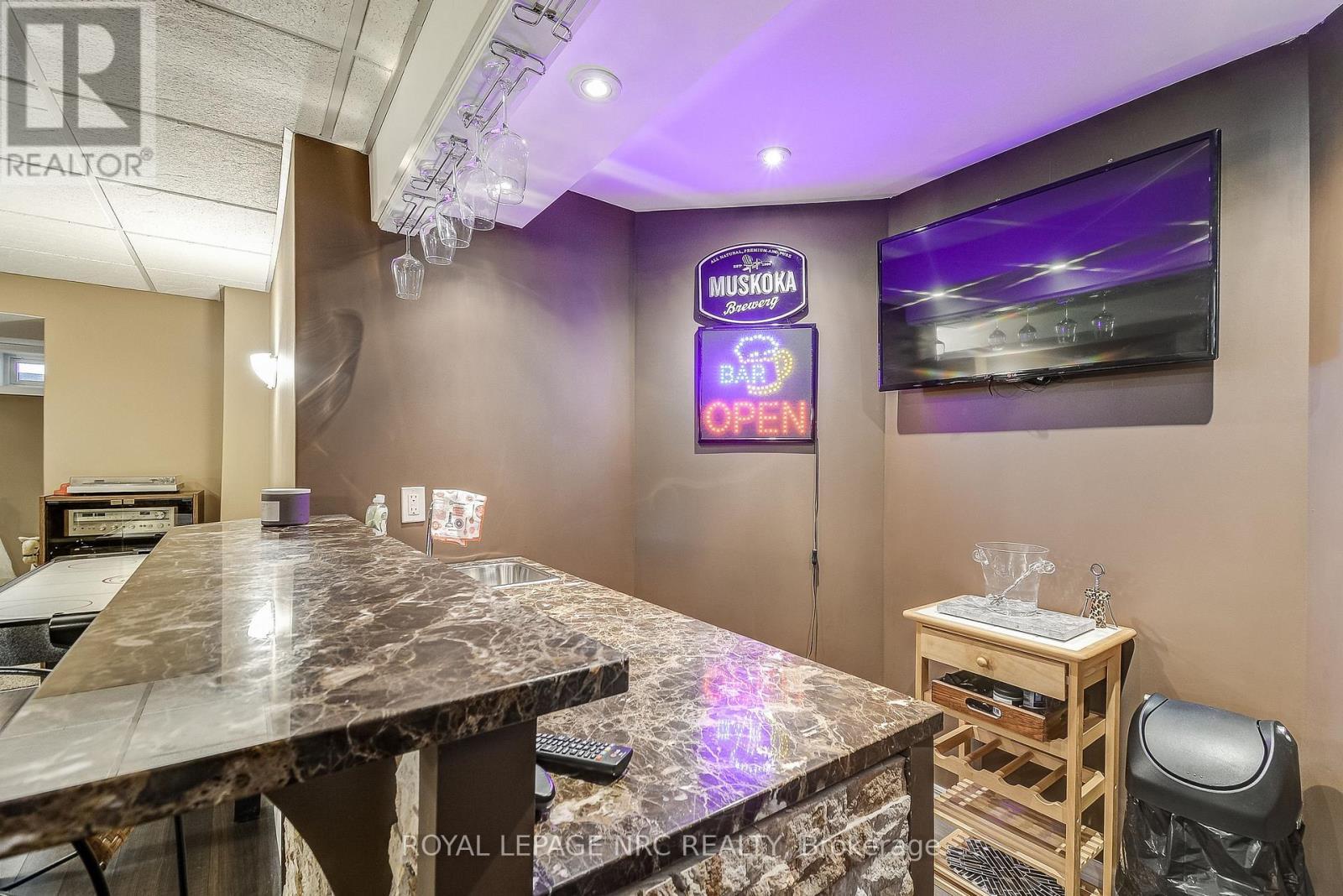 












8 HEARTH COURT

,
Niagara-on-the-Lake (Virgil),




Ontario
L0S1J0


