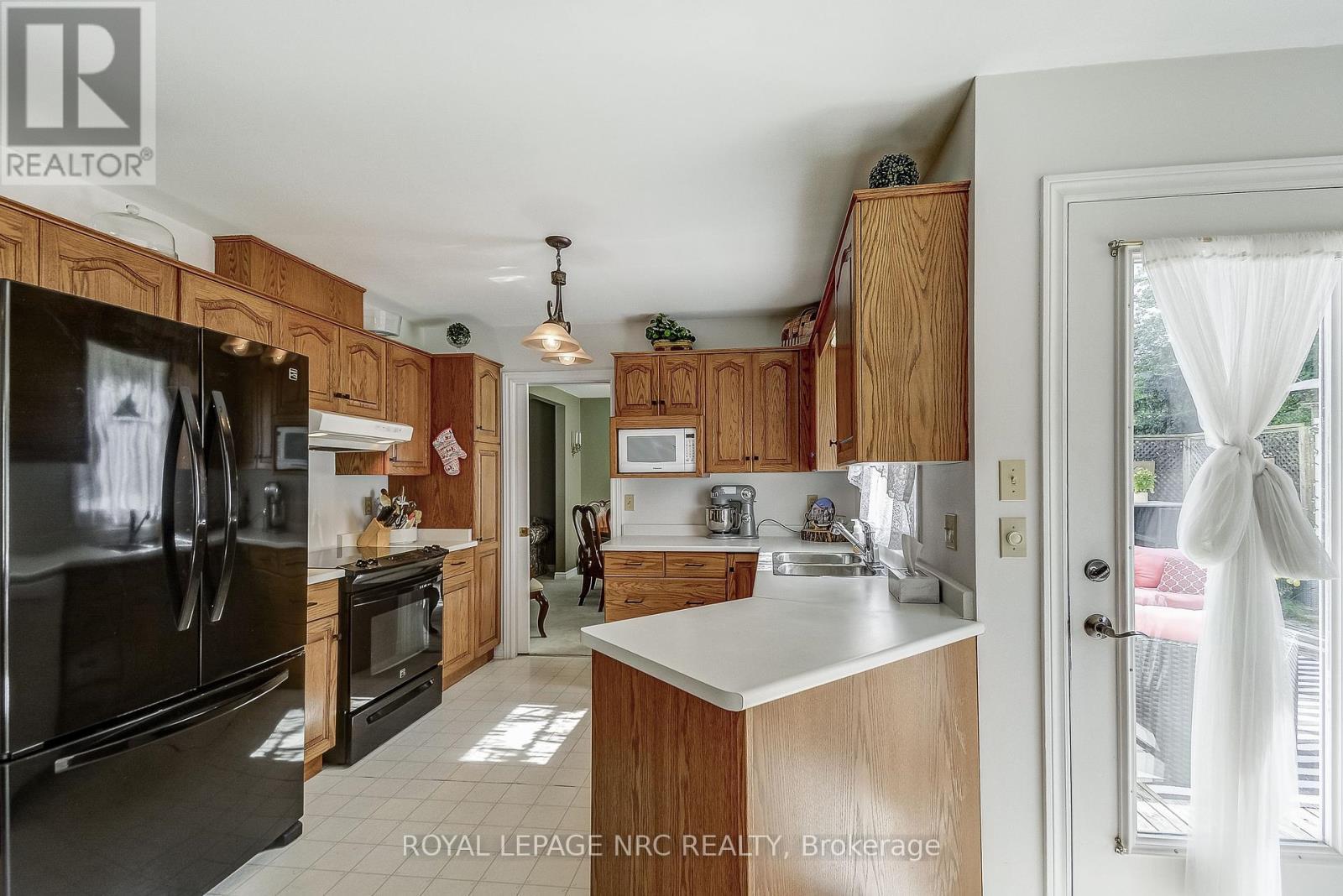 












8 HEARTH COURT

,
Niagara-on-the-Lake (Virgil),




Ontario
L0S1J0

