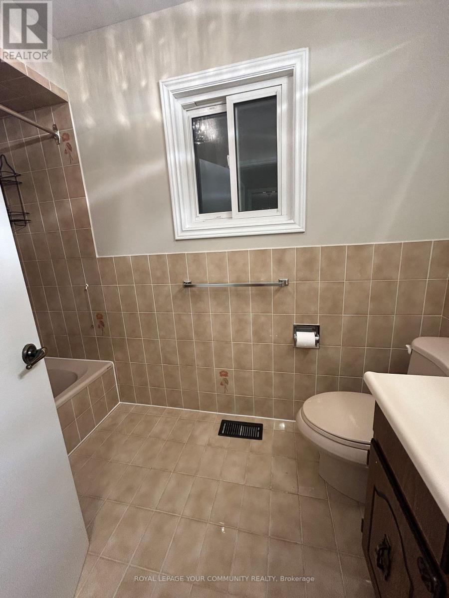 












206 HELEN STREET

,
Vaughan,




Ontario
L4L3S3

