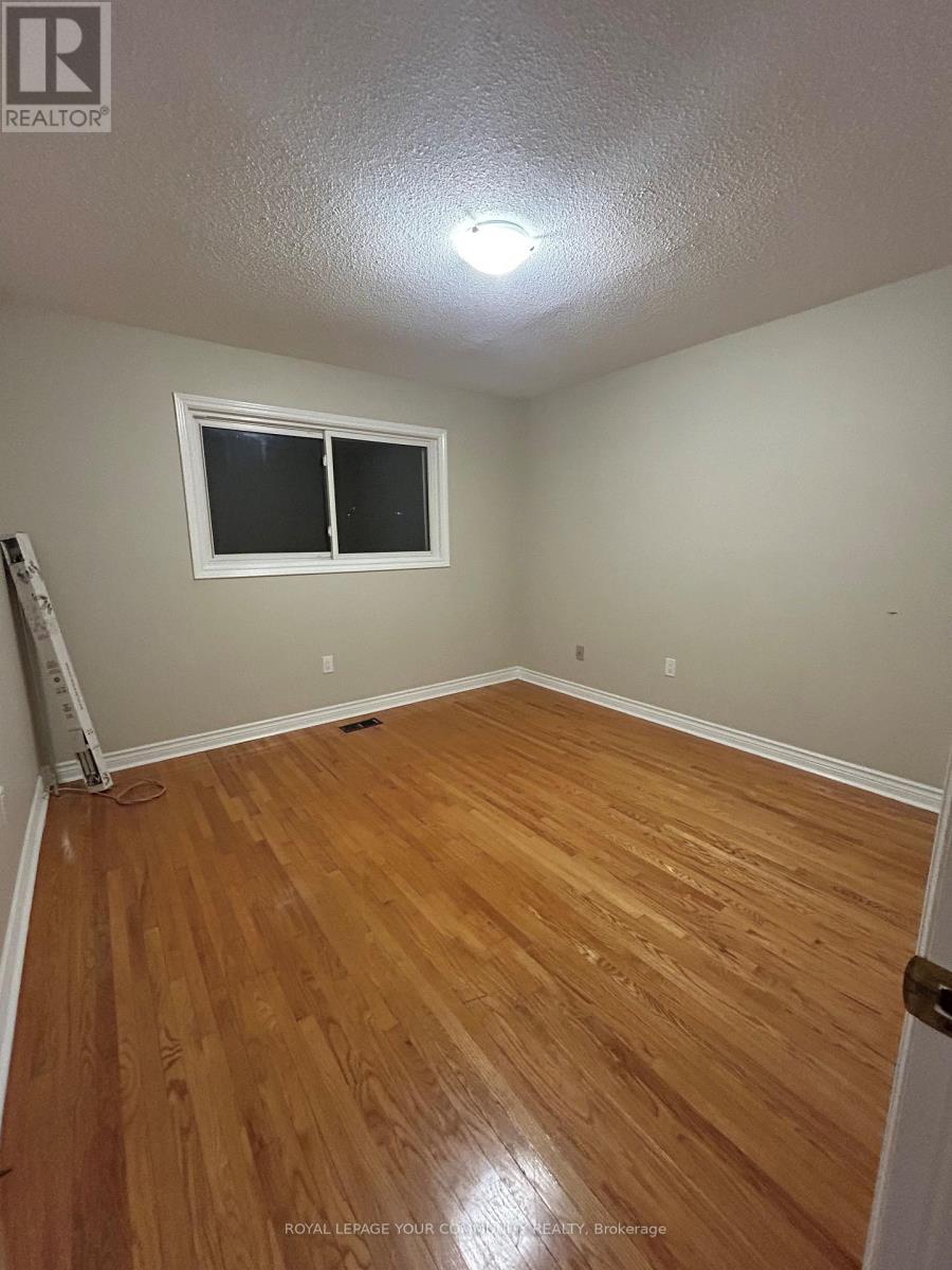












206 HELEN STREET

,
Vaughan,




Ontario
L4L3S3

