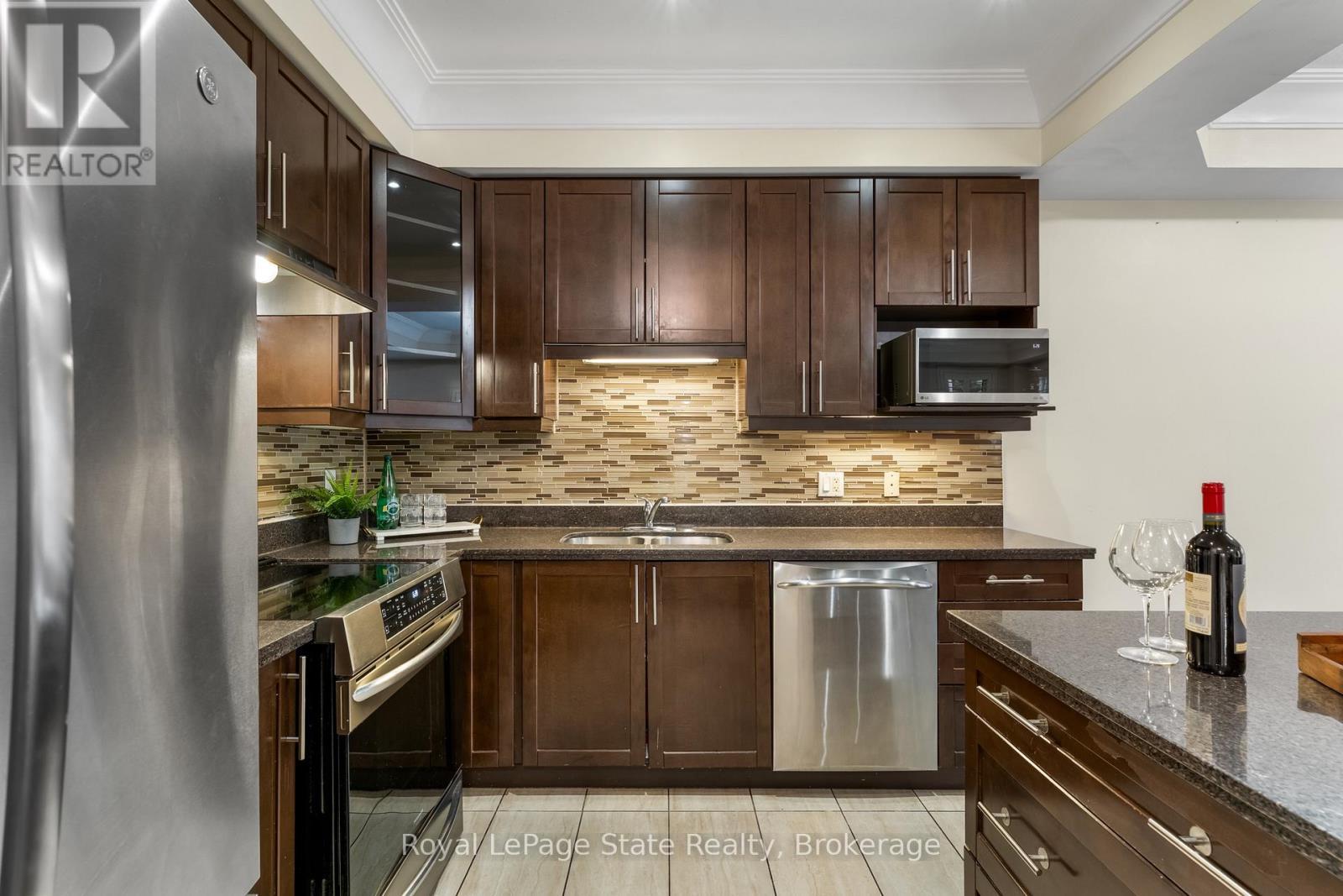 












59 GALILEO DRIVE

,
Hamilton (Lakeshore),




Ontario
L8E0H1


