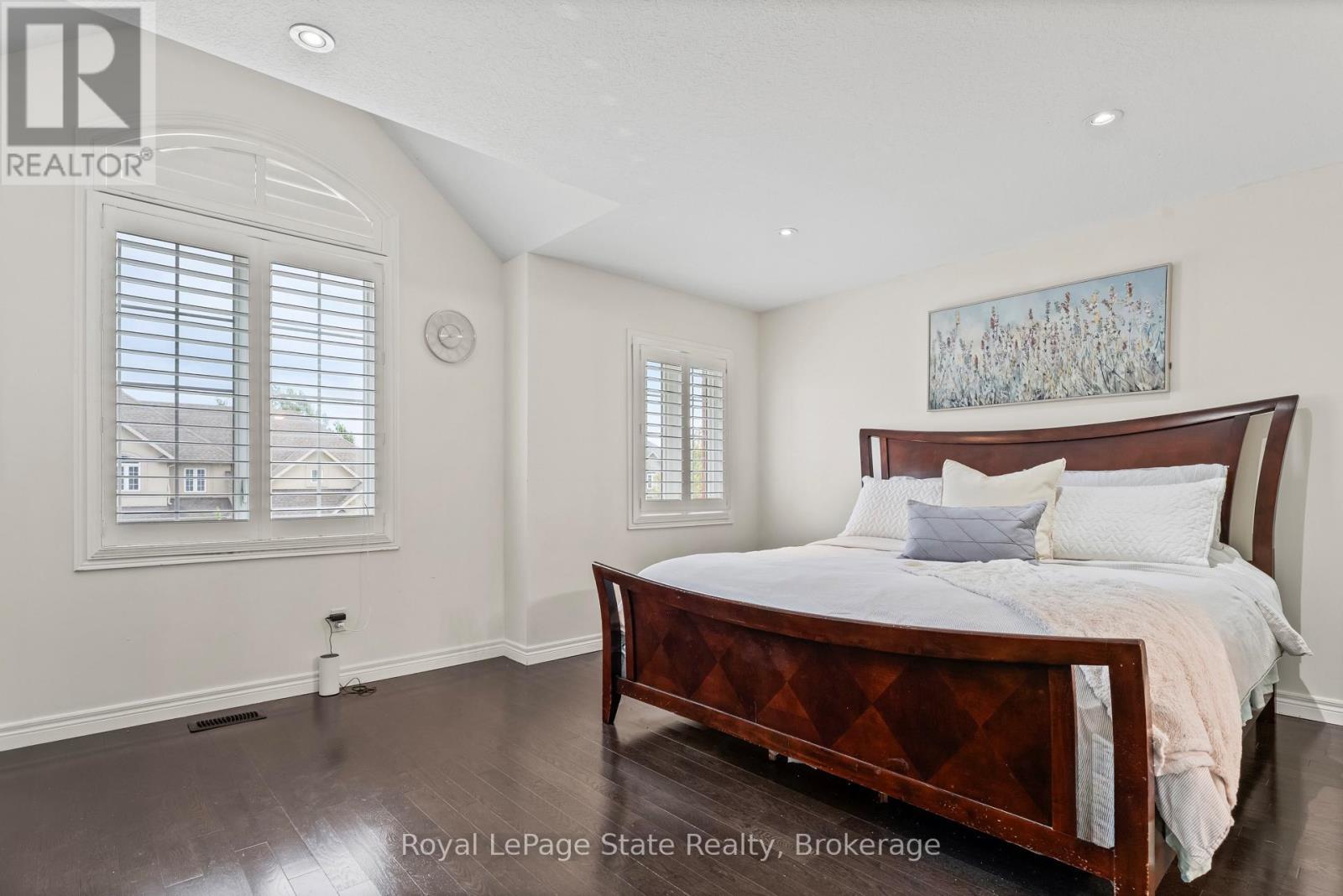 












59 GALILEO DRIVE

,
Hamilton (Lakeshore),




Ontario
L8E0H1

