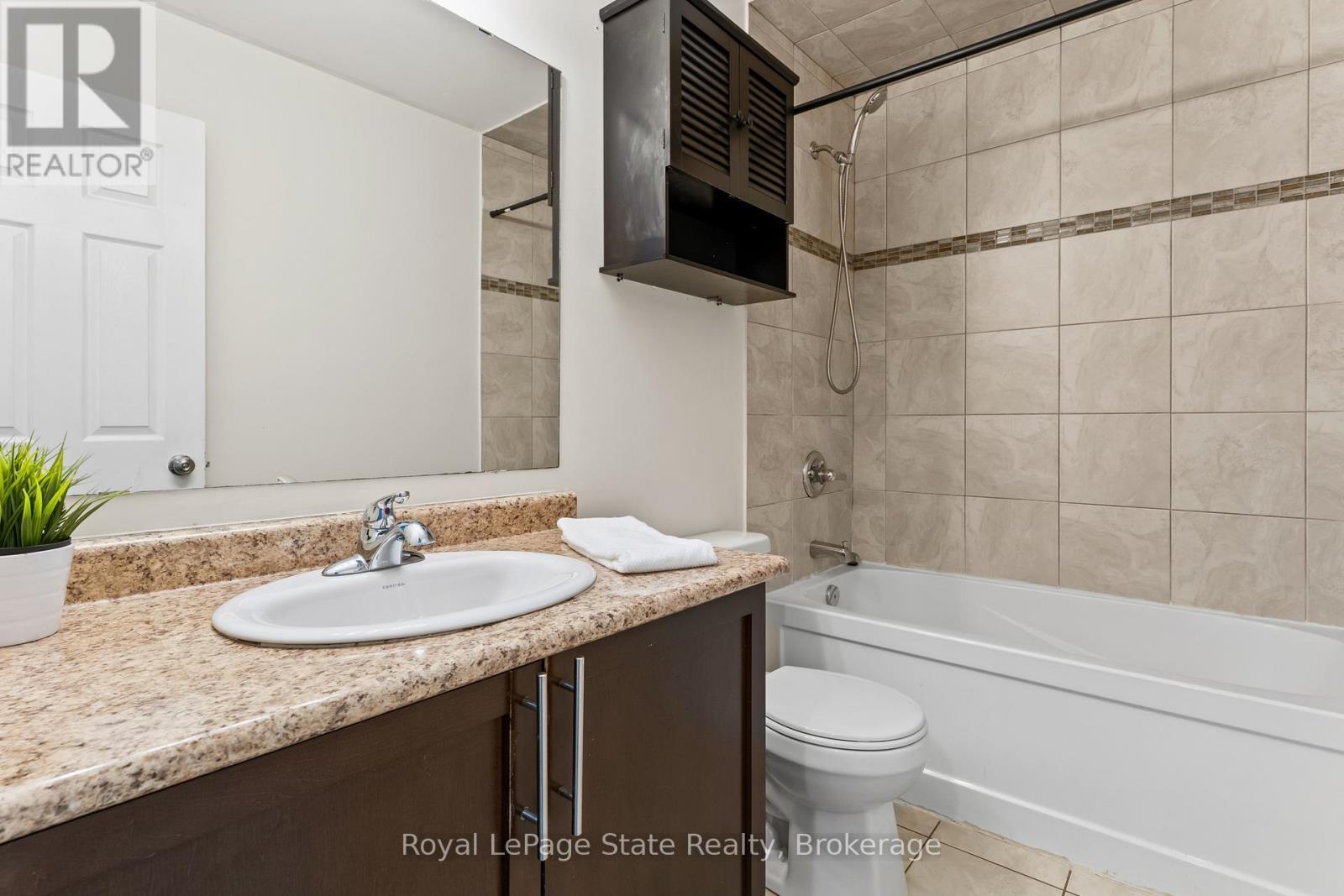 












59 GALILEO DRIVE

,
Hamilton (Lakeshore),




Ontario
L8E0H1

